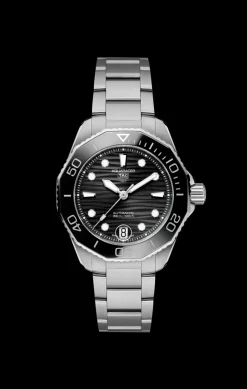 Shop TAG Heuer Aquaracer Professional 300 Date