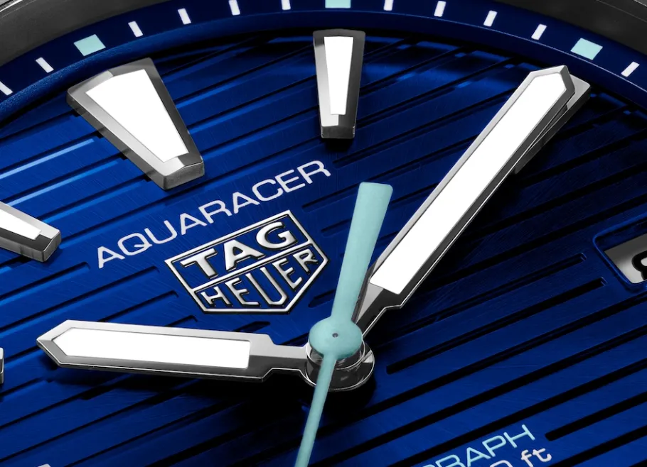 Shop TAG Heuer Aquaracer PROFESSIONAL 200 SOLARGRAPH