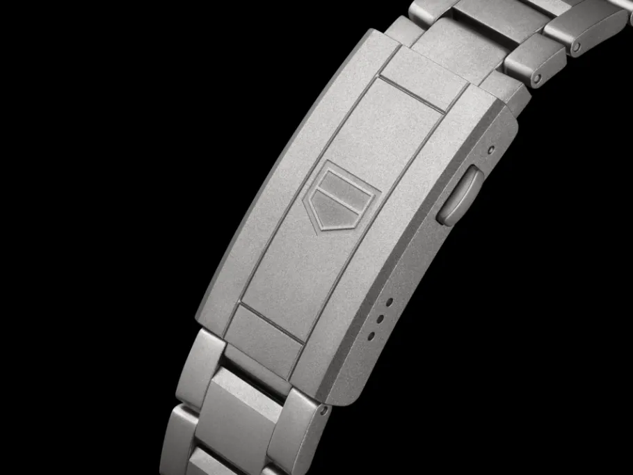 Flash Sale TAG Heuer Aquaracer Professional 200 Solargraph
