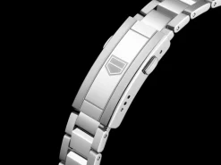 New TAG Heuer Aquaracer PROFESSIONAL 200 SOLARGRAPH